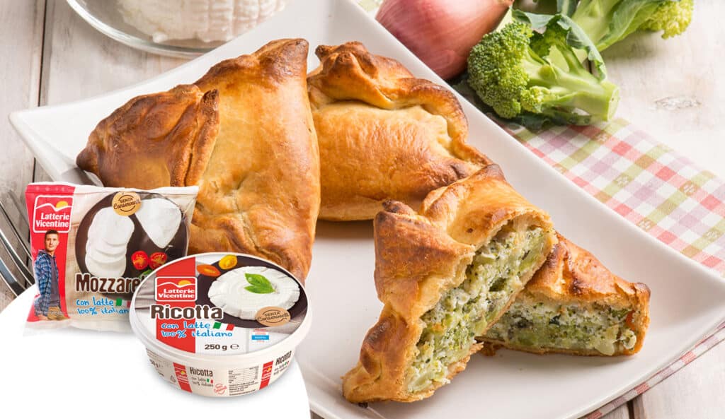 Panzerotti ricotta, broccoli e acciughe